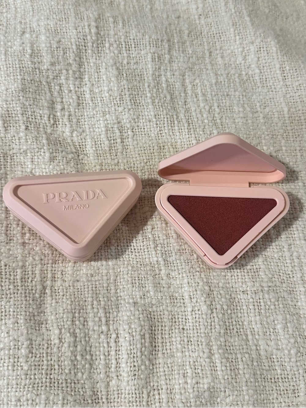 Prada- Touch Cream to Powder Soft Blur Longwear Blush